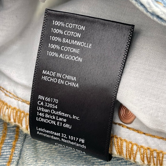 BDG Women’s Size 26 A-Line Short Denim Shorts Light Wash Summer Casual Raw Hem - Picture 7 of 10